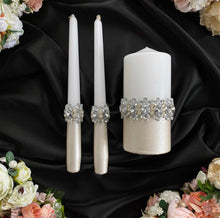 Load image into Gallery viewer, Silver wedding glasses for bride and groom, wedding cake server sets