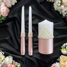 Load image into Gallery viewer, Powdery pearl wedding glasses for bride and groom, wedding cake cutting set