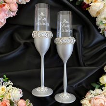 Load image into Gallery viewer, Gray wedding glasses for bride and groom cake serving set