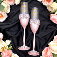 Load image into Gallery viewer, Powdery wedding glasses for bride and groom, wedding cake server sets