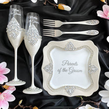 Load image into Gallery viewer, Wedding glasses for Mother&Father of the Bride Wedding plates for parents of the Groom Wedding flutes for parents of the Bride