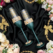 Load image into Gallery viewer, Emerald wedding glasses for bride and groom, wedding cake server sets & cake plate, unity candles