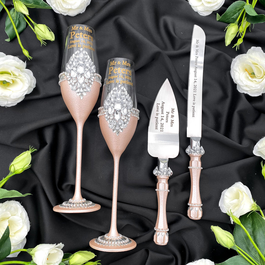 Light beige wedding glasses for bride and groom, wedding cake server sets