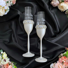 Load image into Gallery viewer, Silver wedding glasses for bride and groom, cake serving set, wedding plate&amp;knife
