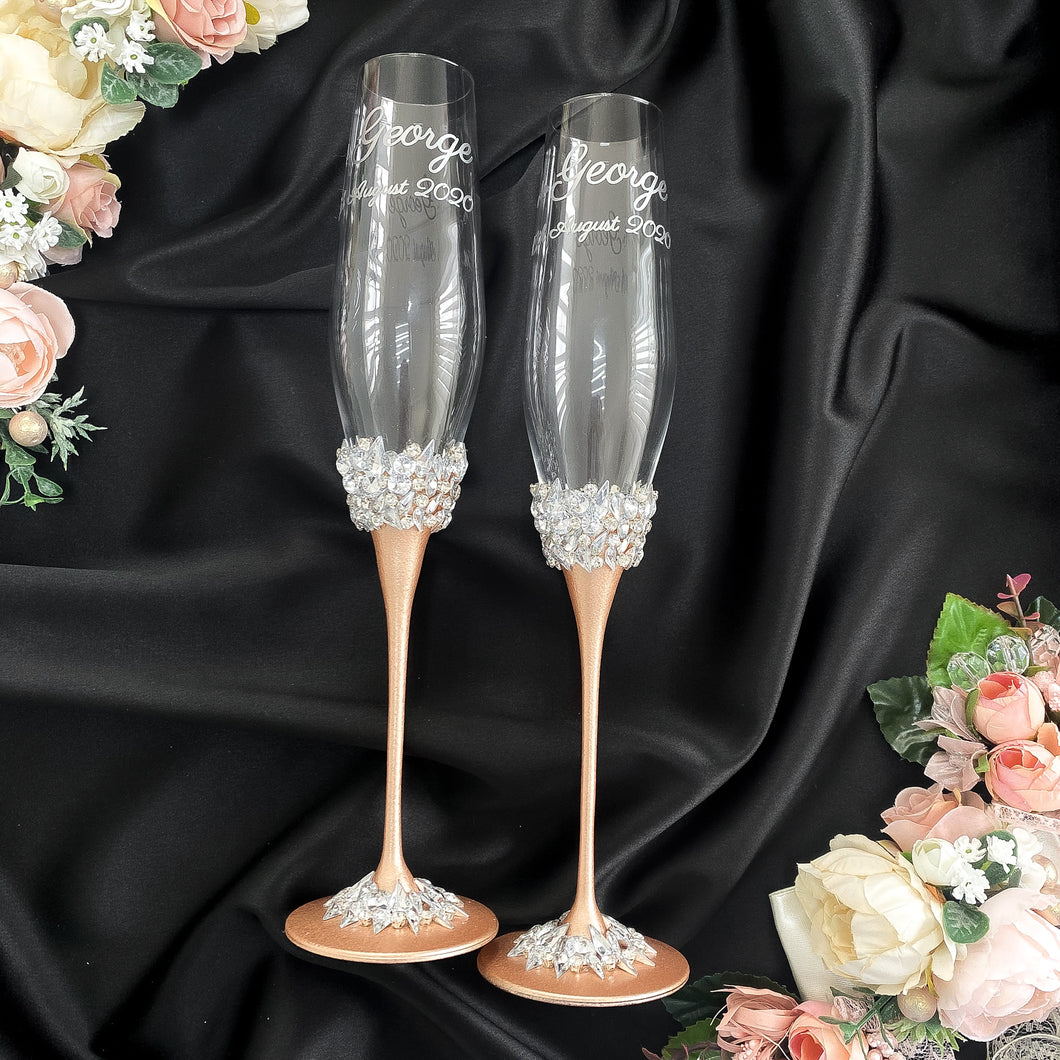 Beige wedding flutes for bride and groom