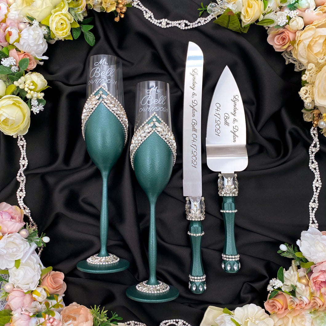 Green wedding glasses for bride and groom, wedding cake cutting set