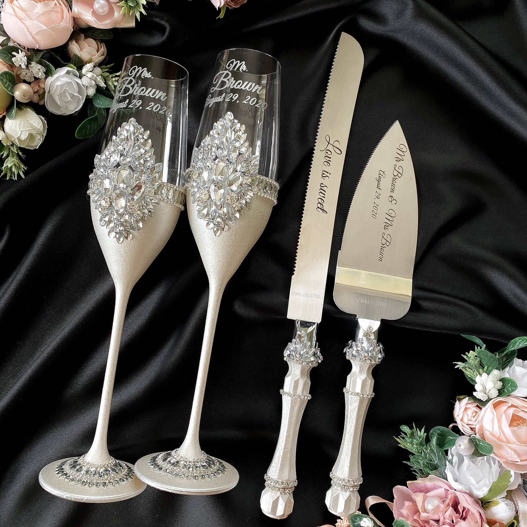 Wedding cake cutting set, wedding glasses for bride and groom, wedding Wedding cake cutting set, wedding glasses for bride and groom, wedding